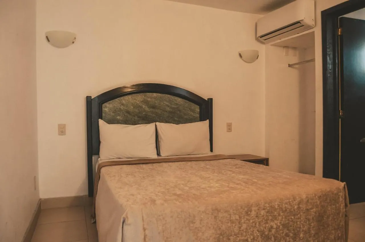 Hotel Latino Guadalajara 2*,